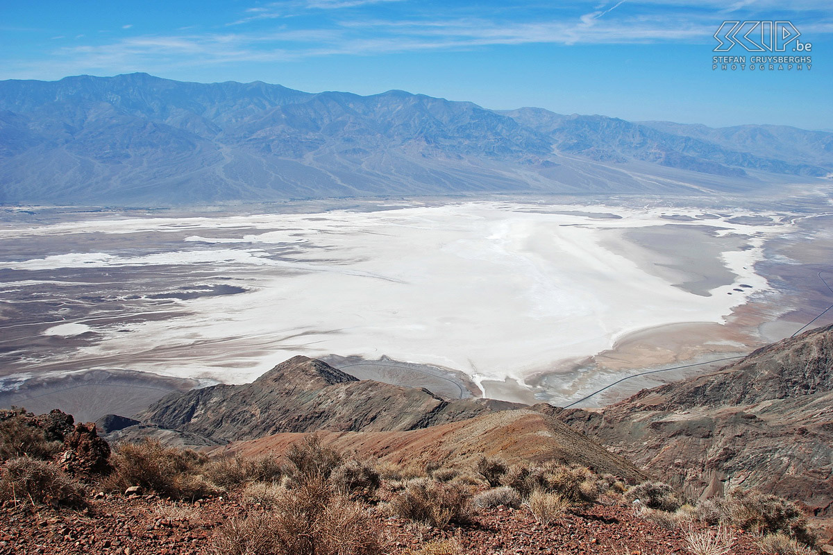 Death Valley - Dante's View Death Valley National Park in California consists mainly of desert and salt plains. It is one of the hottest places on earth. From Dante's View provides a fantastic vista on the lower salt plains. Stefan Cruysberghs